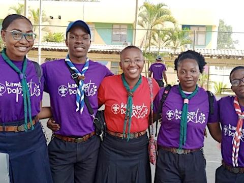 Kamba do peito participants