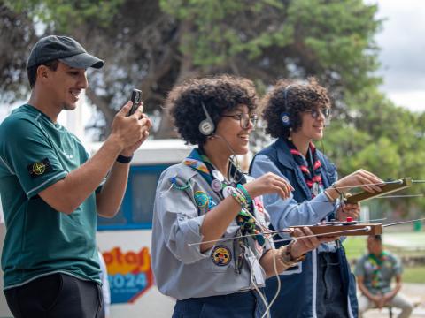 Scouts in Tunisia playing with aerials
