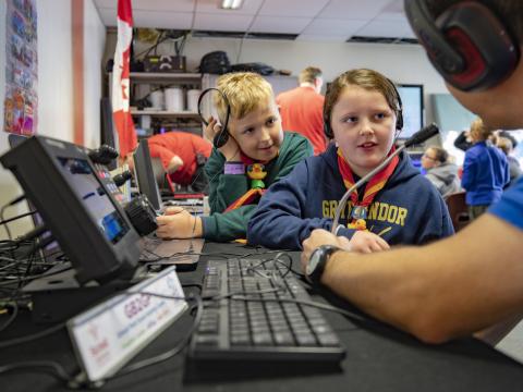 10 conversation starters for meeting Scouts around the world | WOSM