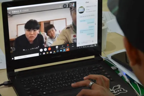 Scouts in Pakistan video chat with Scouts in other countries during JOTA-JOTI