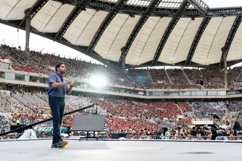Ahmad Alhendawi, WOSM Secretary General, addresses 40,000 Scouts during the closing ceremony of the 25th World Scout Jamboree at the Seoul World Cup Stadium in South Korea