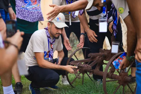 Arab Rovers discovering