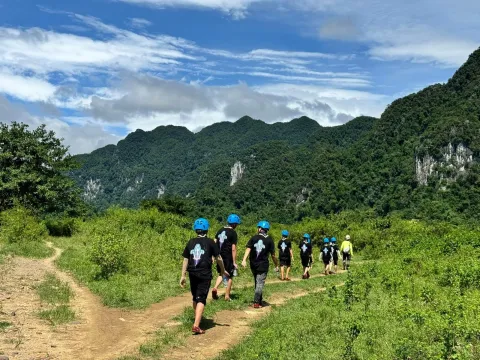 Scouts hike the planet in Viet Nam