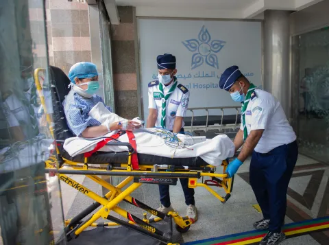 Saudi scouts support pilgrimer 