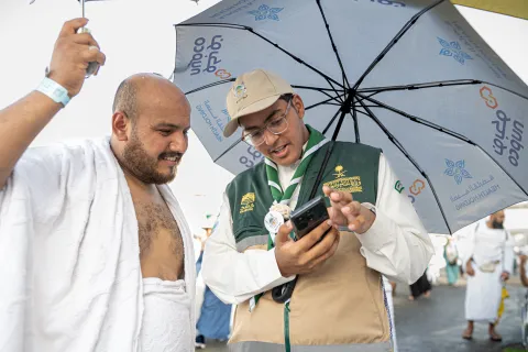 Saudi scouts support pilgrimer 