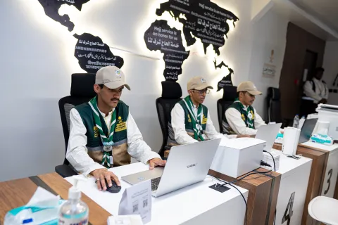 Saudi scouts support pilgrimer 