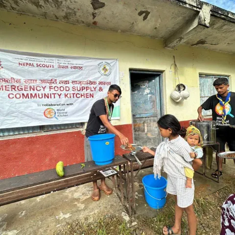Scouts support victims of the Nepal floods