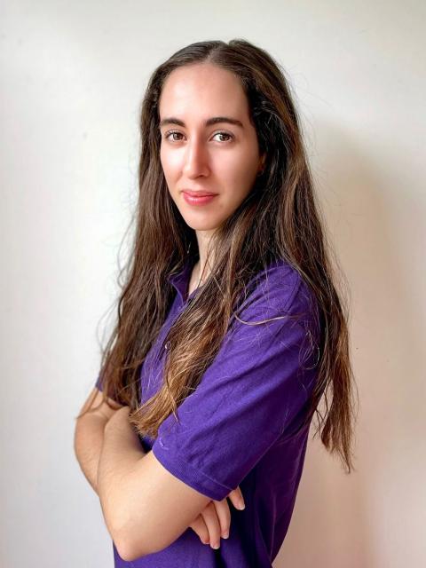 Profile picture in purple of Júlia Pérez Lema.