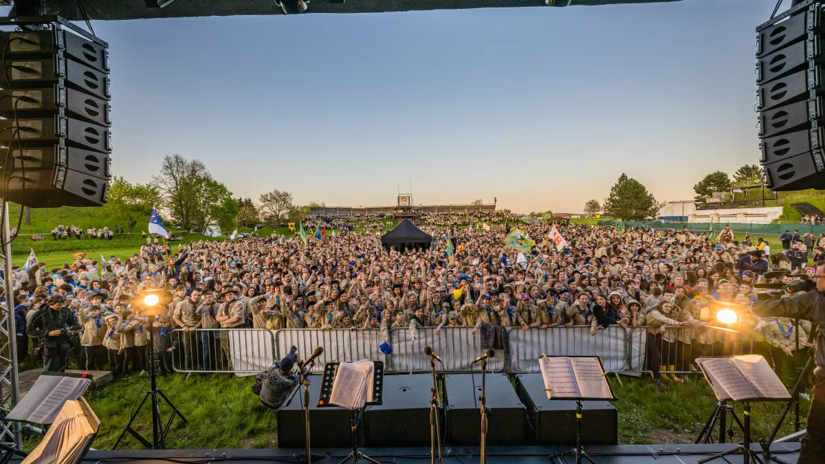 スピッツ THE GREAT JAMBOREE FESTIVARENA Sennheiser Spectera helps Arcadia's Dragonfly soar at