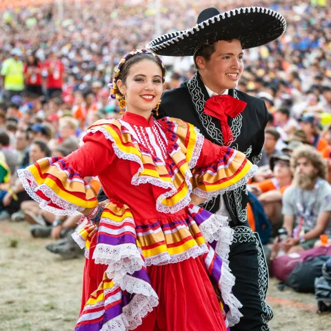 2 scouts from the interamerica region in their traditional costums